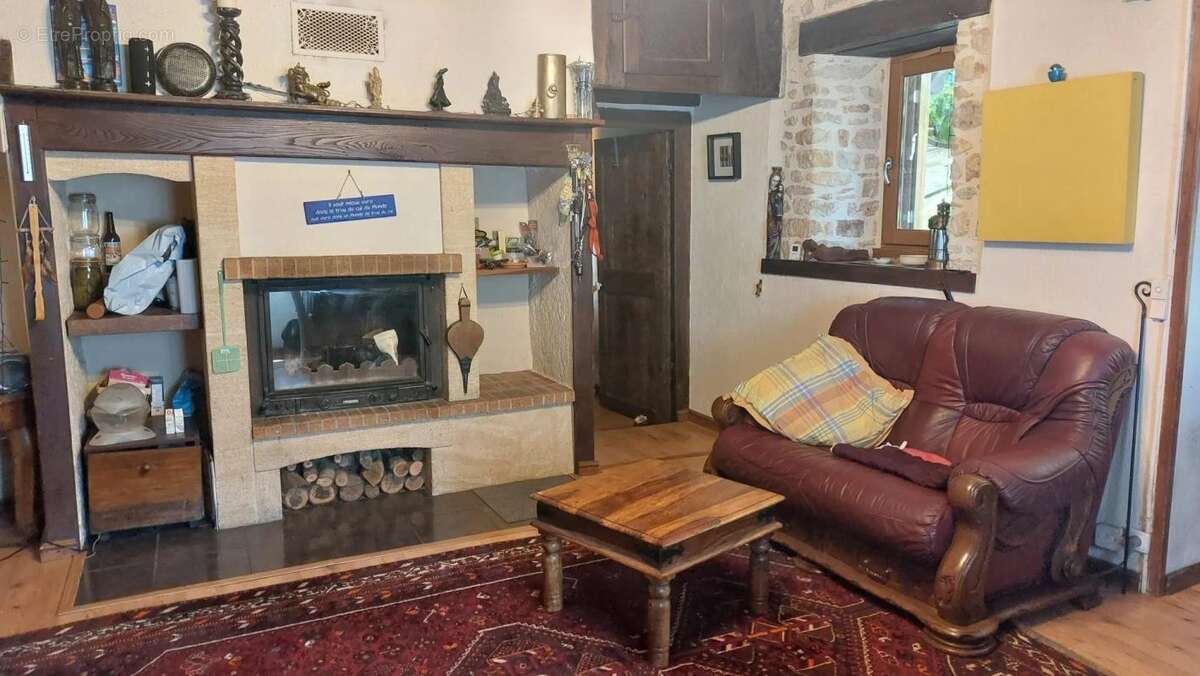 Maison à SAINT-CERNIN