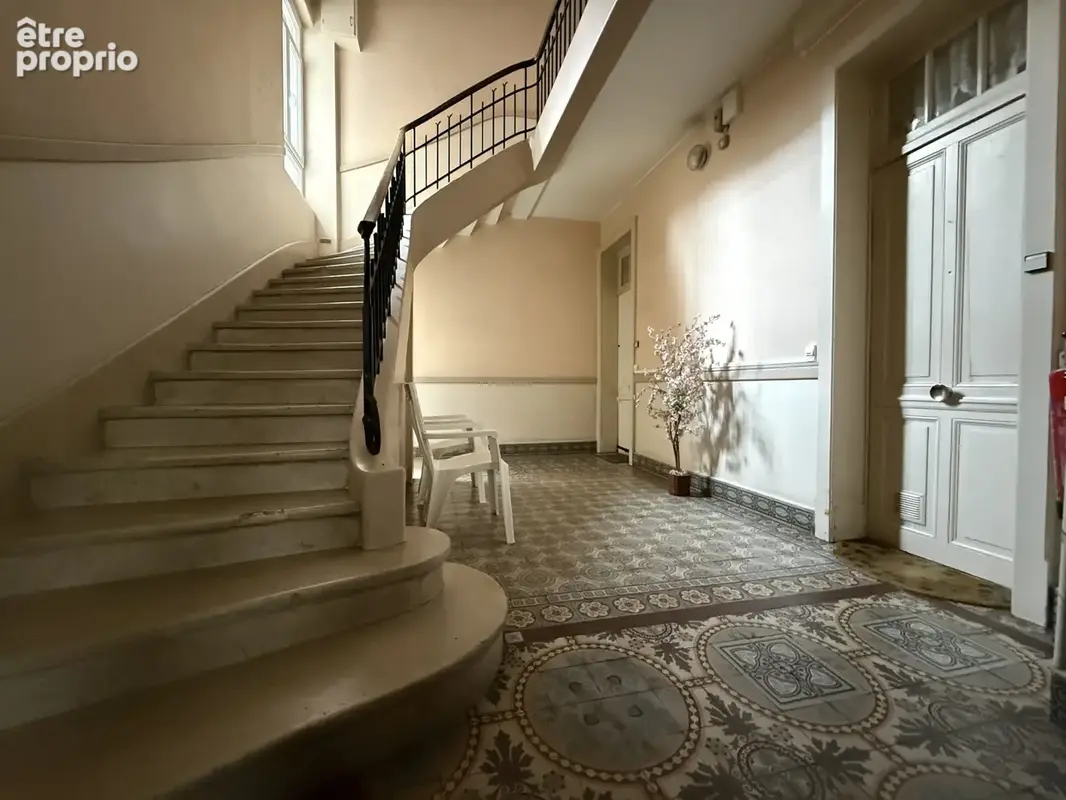 Appartement t4 - proche gare a rafraichir - photo 2