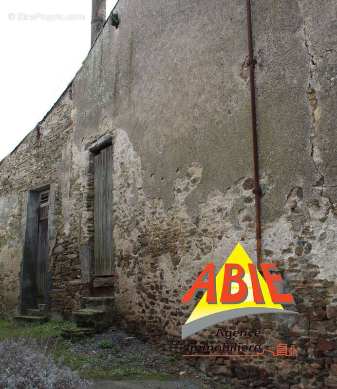 Photo 3 - Maison à LE BUSSEAU