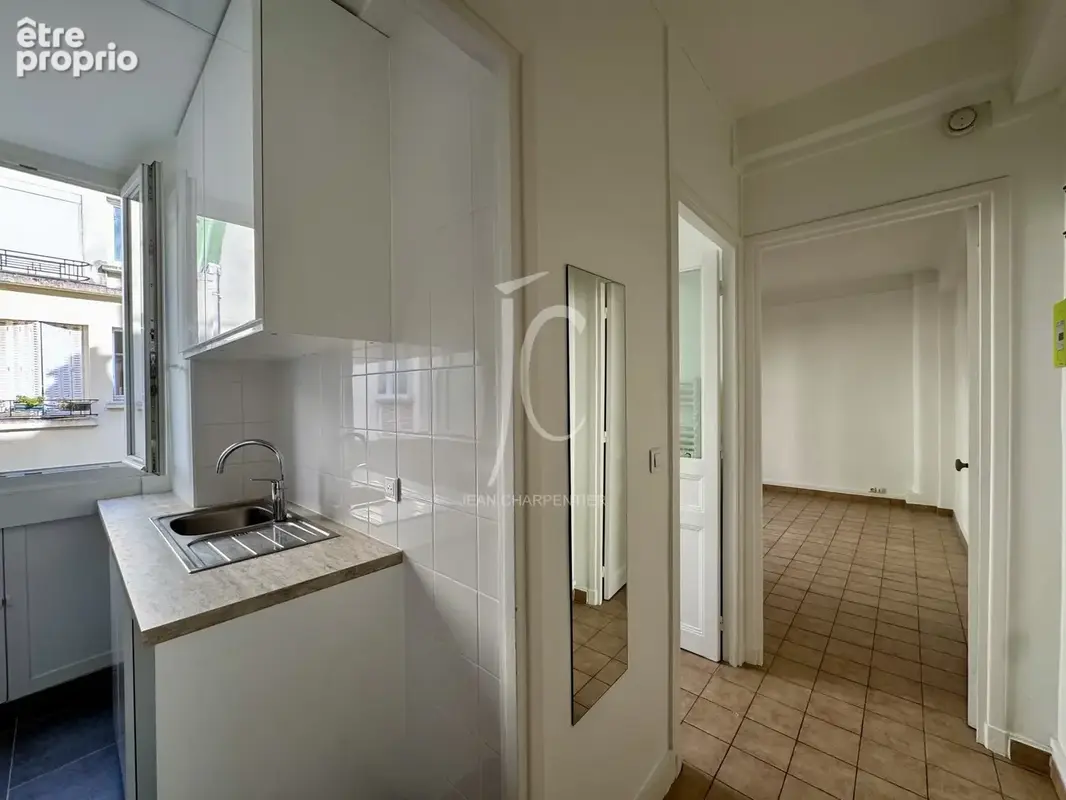 Appartement à PARIS-19E