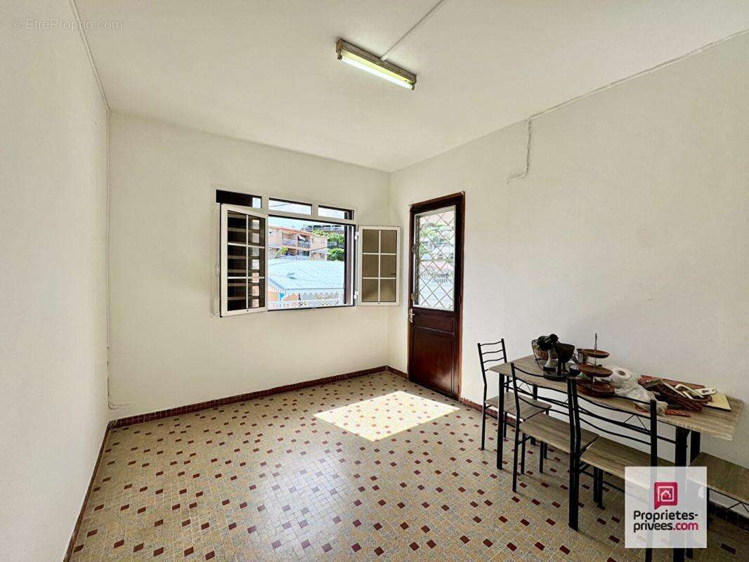 Maison à FORT-DE-FRANCE