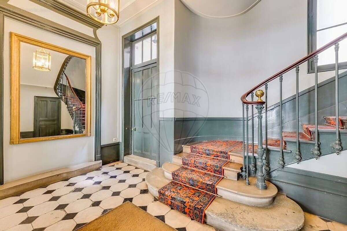 Appartement à PARIS-7E