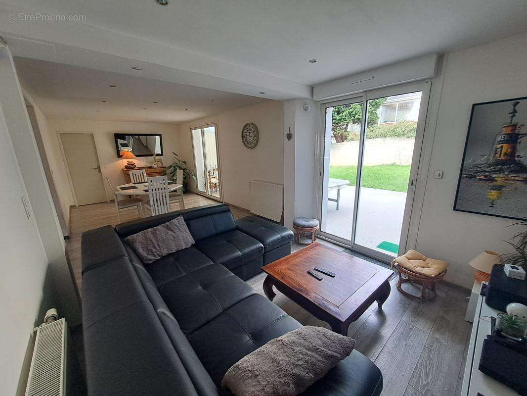 Maison 125 m² à Saint-Martin-Des-Champs  - photo 6