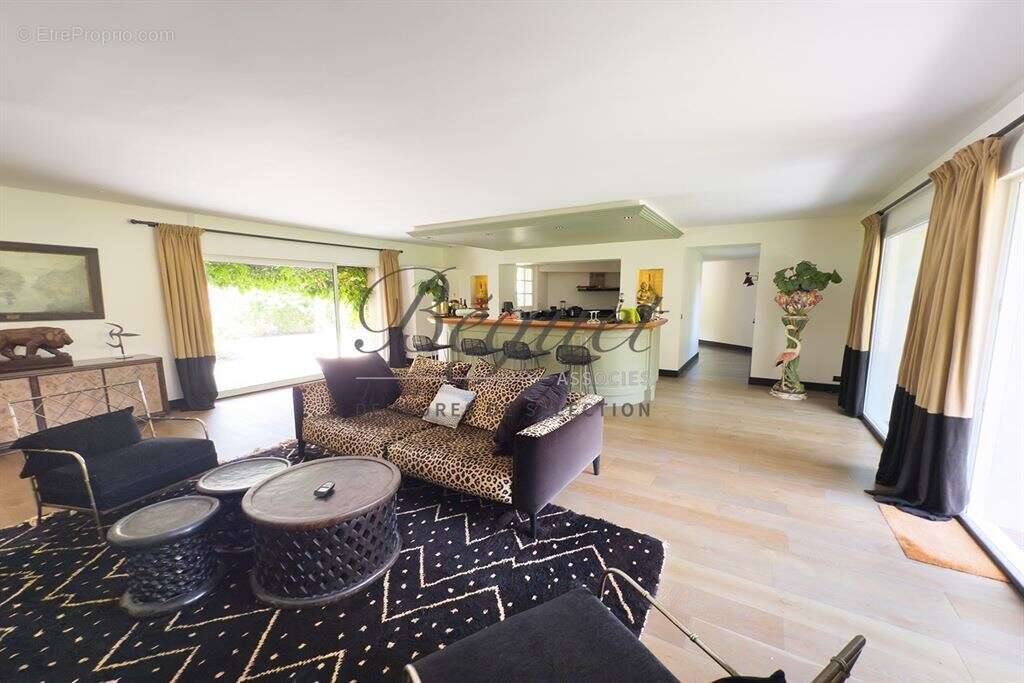 Maison à MONTFORT-L&#039;AMAURY