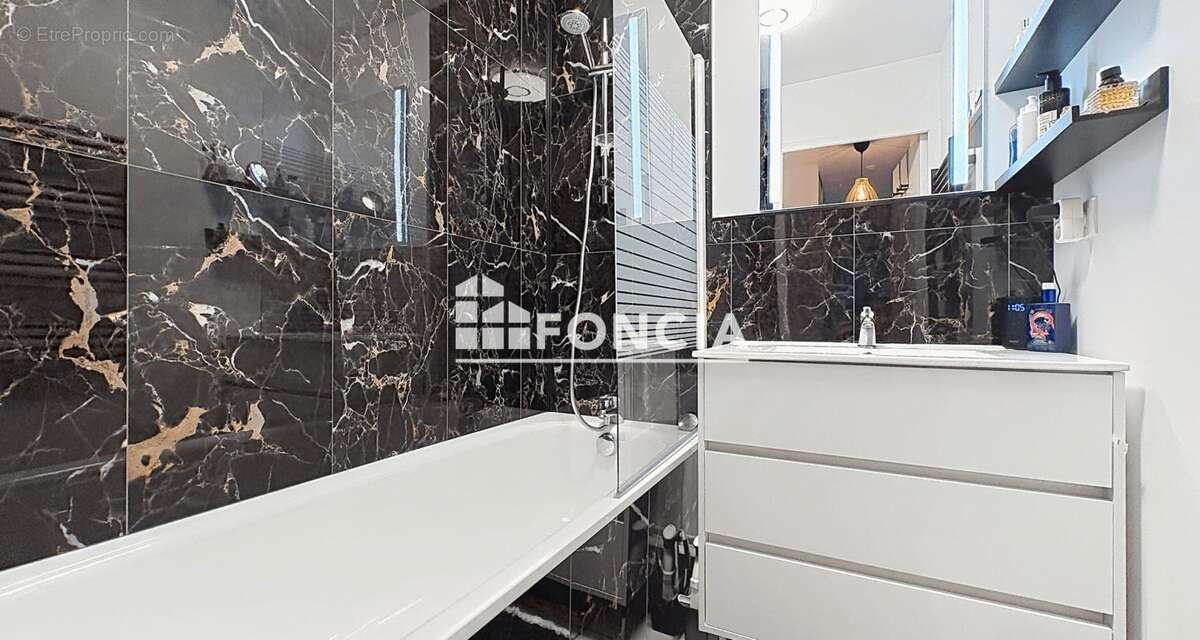 Appartement à MONDEVILLE
