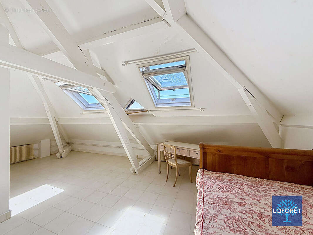 Maison à OLLAINVILLE