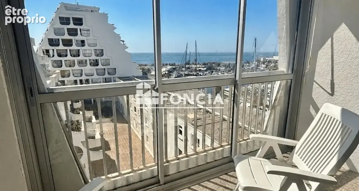 Centre-ville – Appartement 3 pièces d'angle avec vue port et mer - photo 3