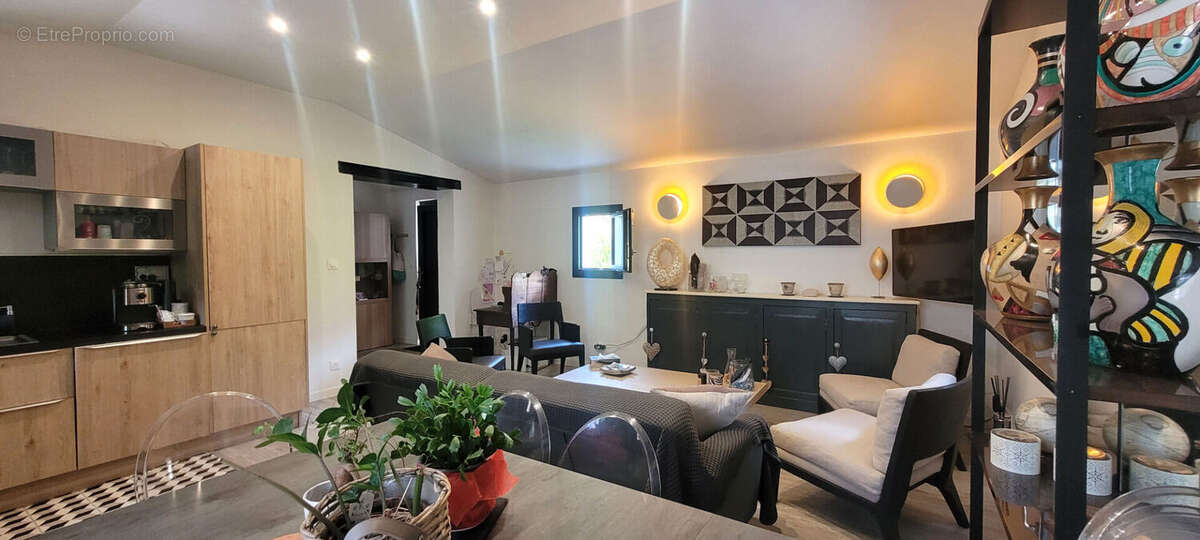 Maison à VAISON-LA-ROMAINE