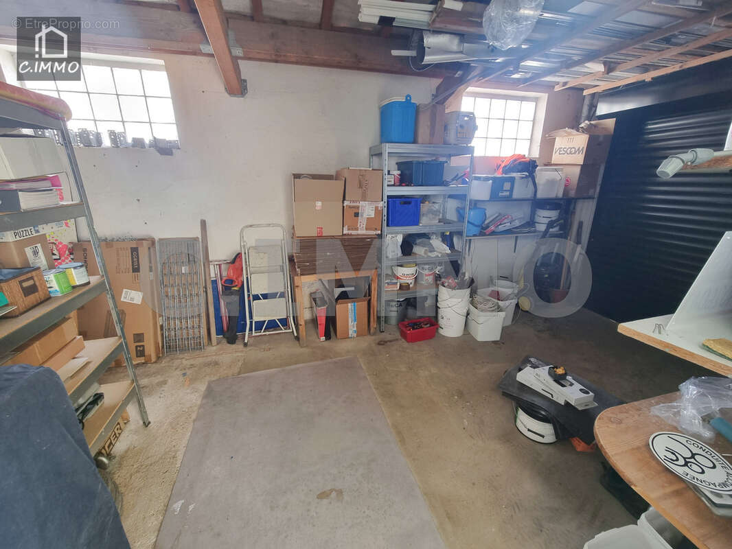 Villa de PP de 150 m2 de type 5 avec bureau, buanderie, piscine et garage - photo 16