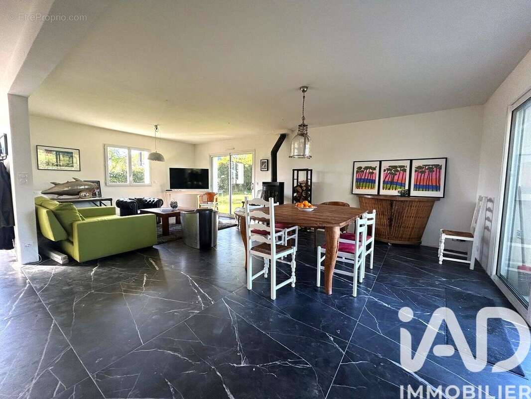 Maison 120 m² à Arradon  - photo 2