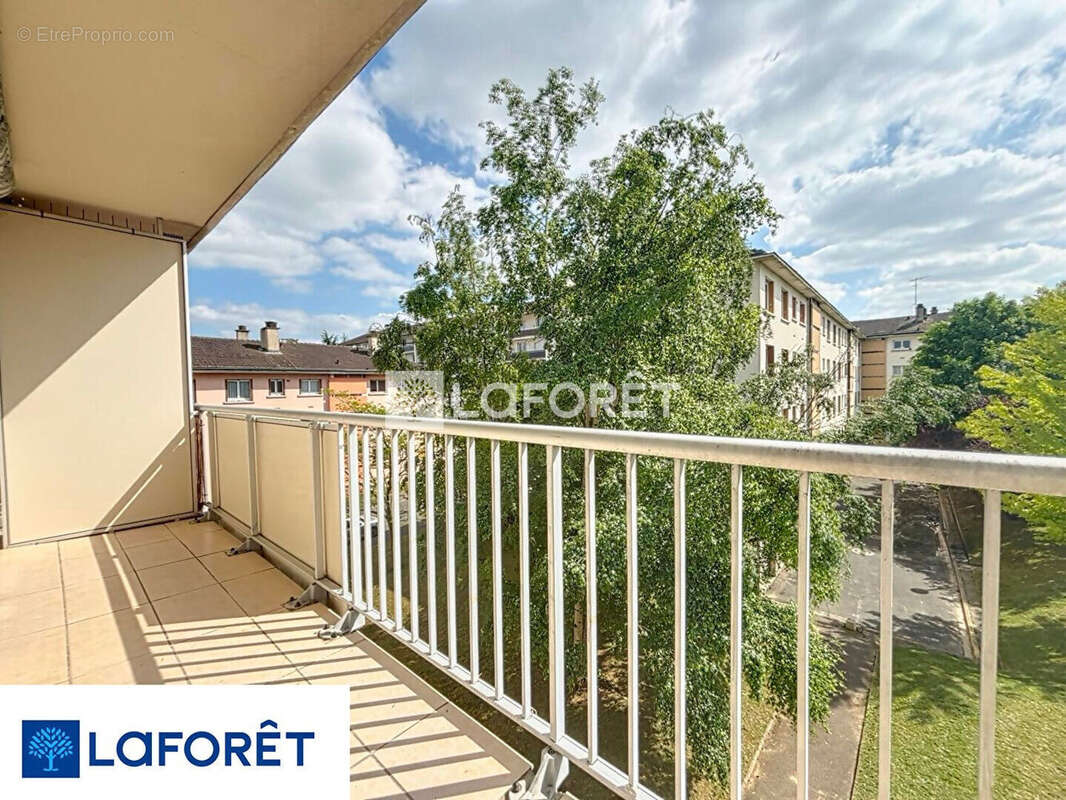 Appartement à SAINT-FARGEAU-PONTHIERRY