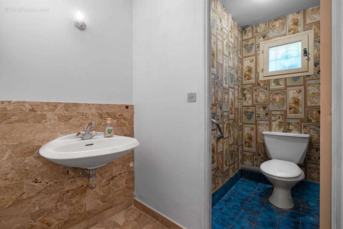 Maison à SAINT-LAURENT-DU-VAR