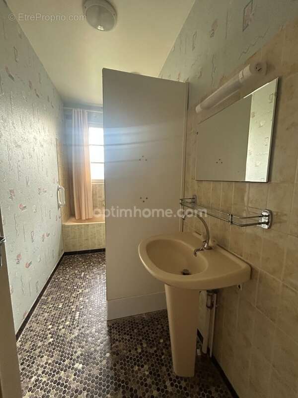 Maison à PEYRAT-DE-BELLAC