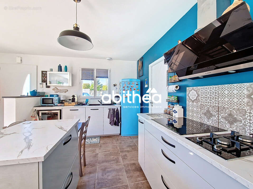 Maison de plain-pied 106 m2   2 chambres + bureau   Piscine   Garage 30 m2   Terrain 1 019 m2   Mortagne-sur-G - photo 6