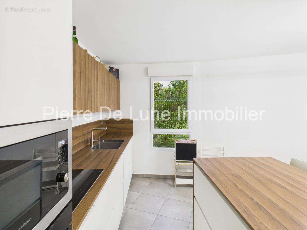 Appartement à SATHONAY-CAMP