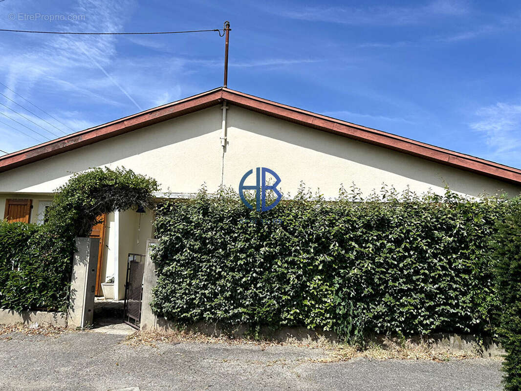 Maison à ECHIROLLES
