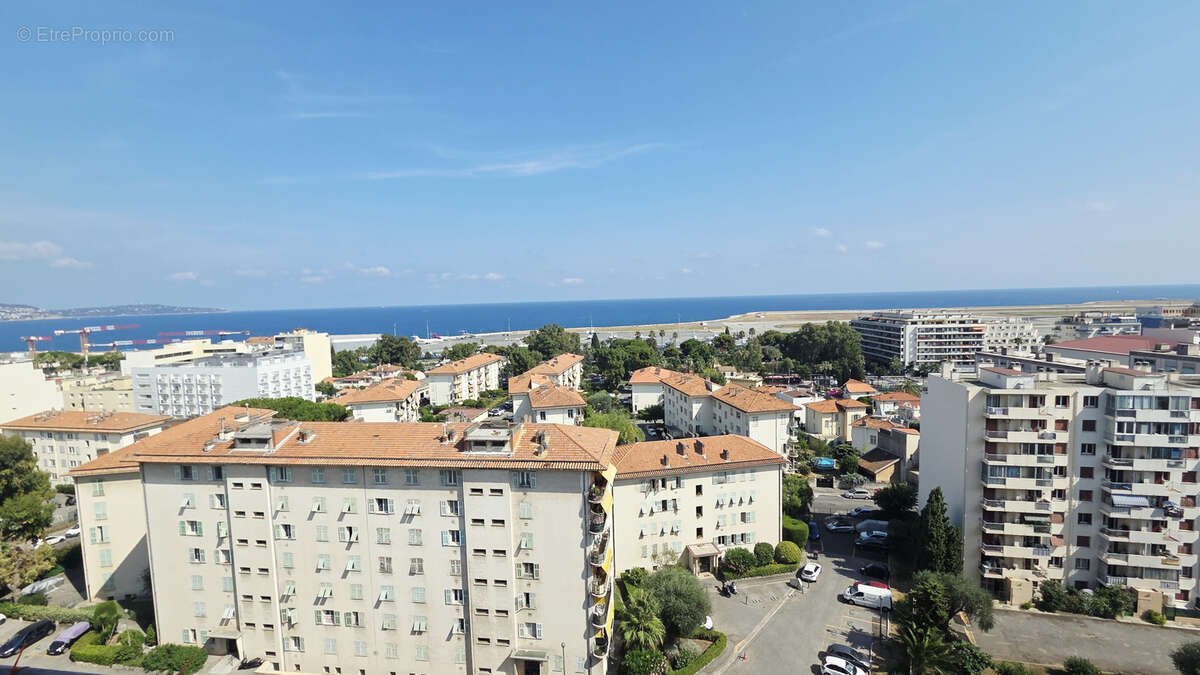 Nice-ouest / Proche Ferber - 3 pièces - dernier étage - vue mer - photo 2