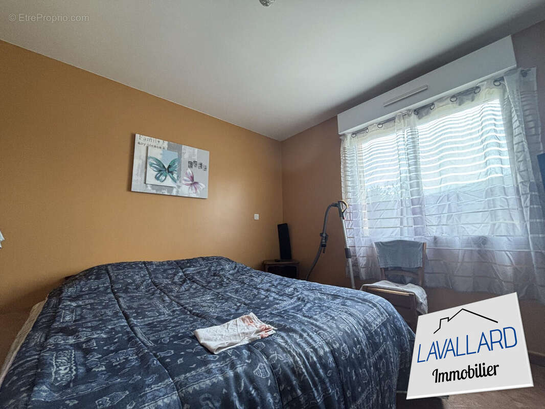 Maison à HORNOY-LE-BOURG