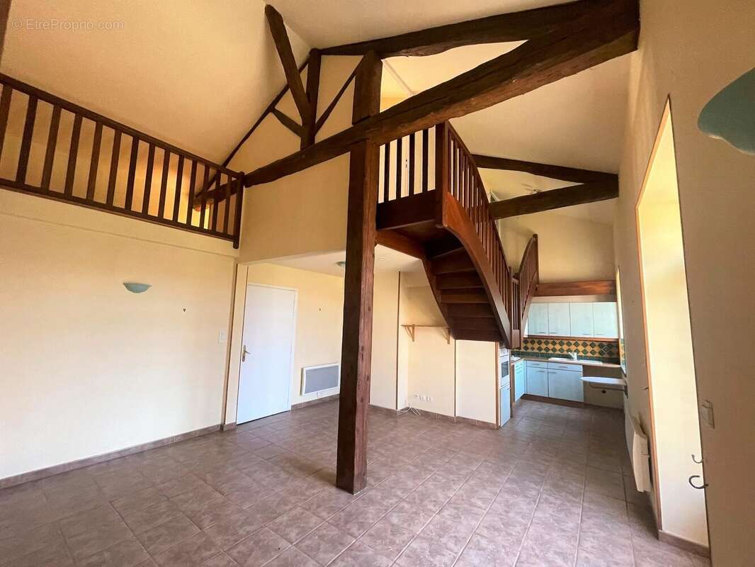 Appartement à LA REDORTE