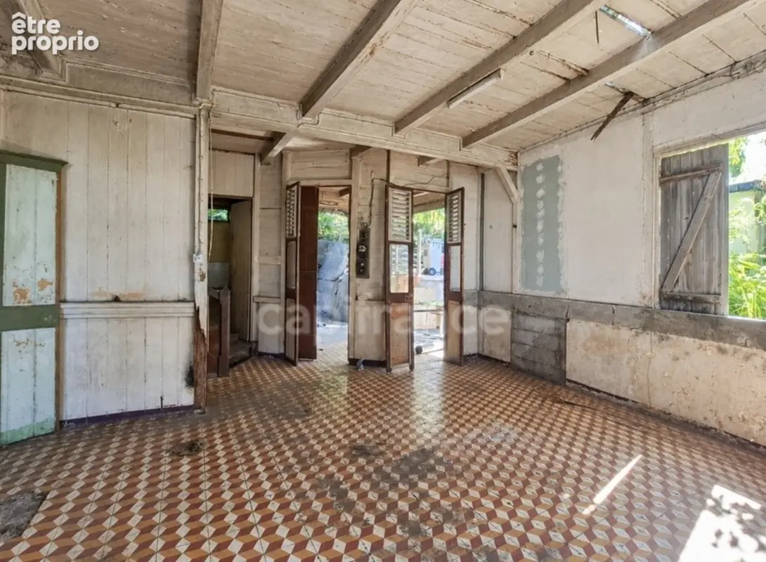 A vendre - Fort de France Clairière - Terrain avec bâti à réhabiliter ou à démolir - photo 7