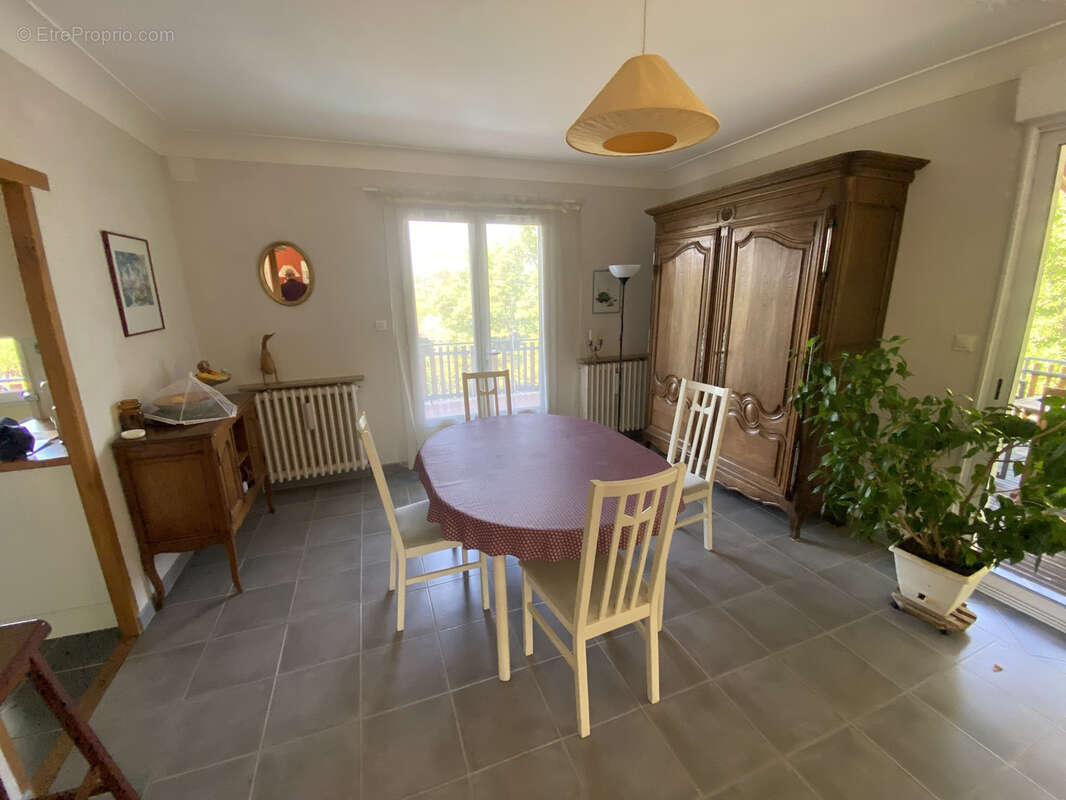Maison de 195m2 avec jardin, garage à vendre à  Pavie - photo 14