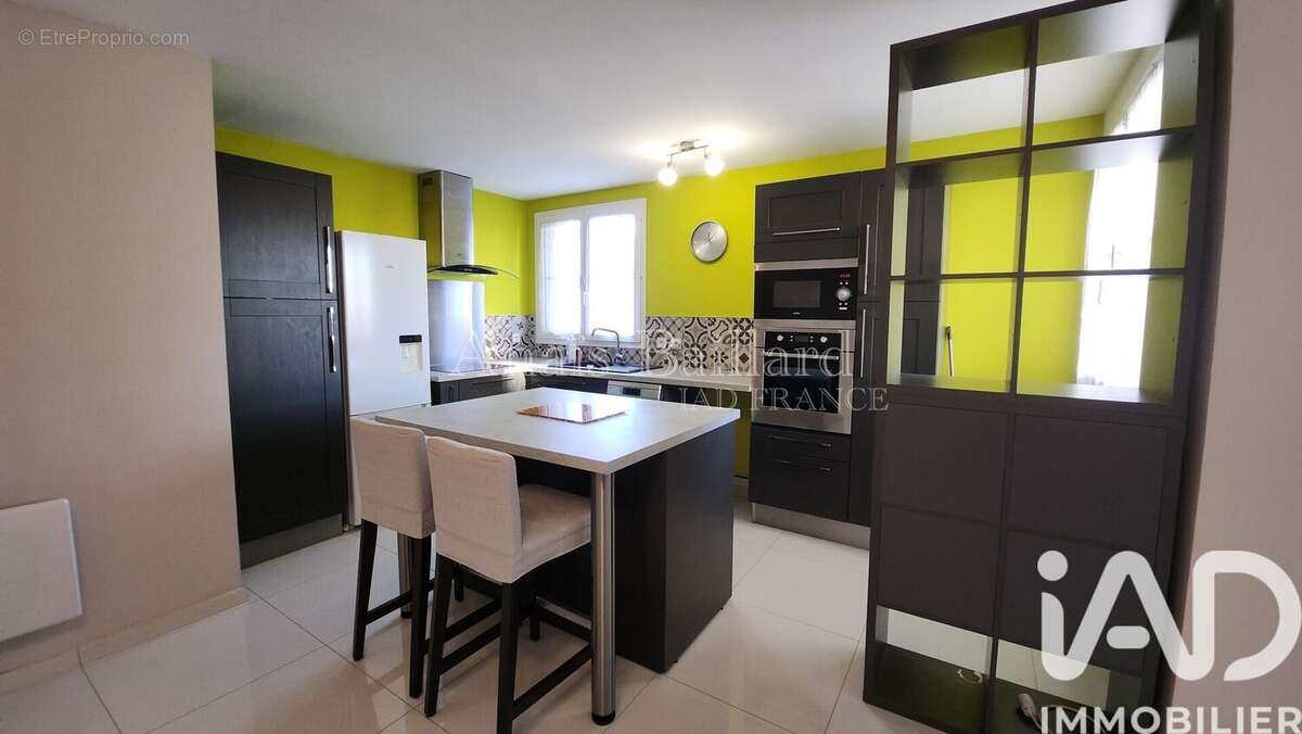 Photo 2 - Appartement à MOISSY-CRAMAYEL