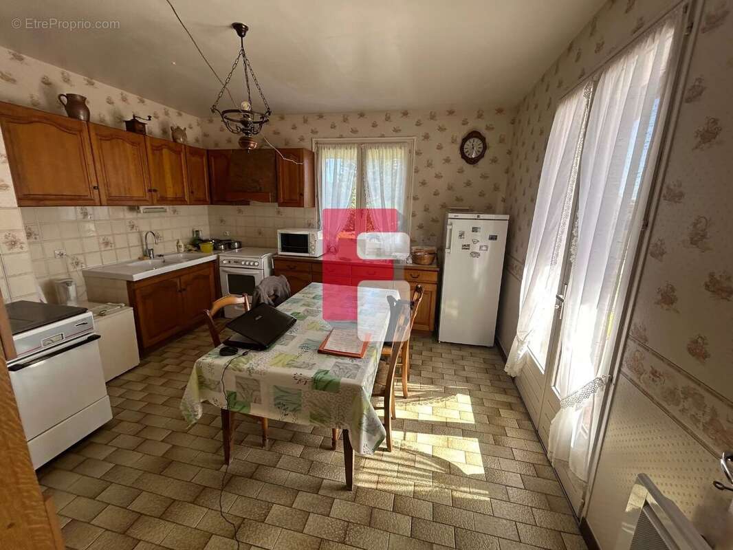 Maison à MARIGNY-LE-CHATEL