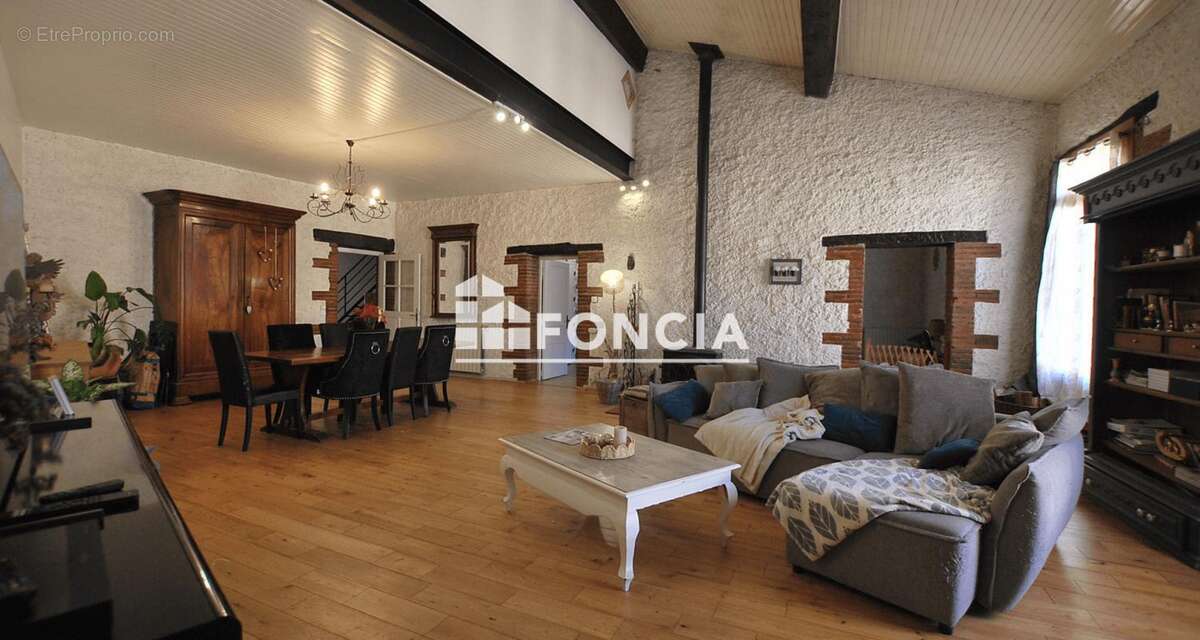 Appartement à ARLES-SUR-TECH