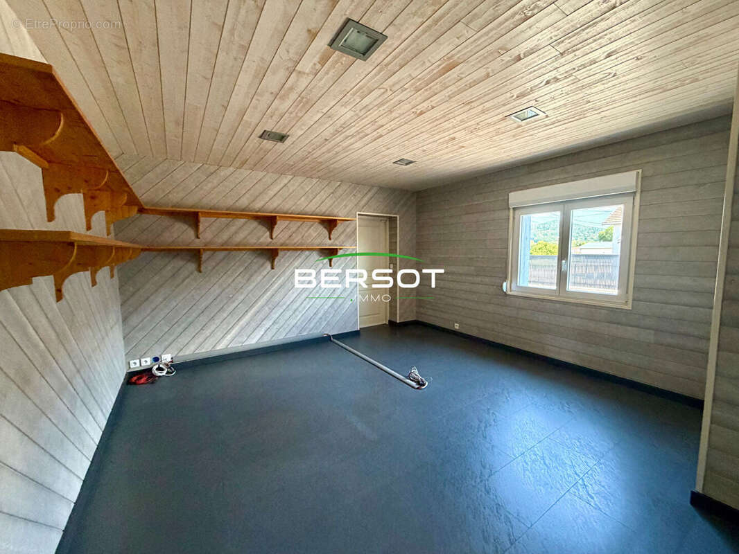 Local commercial 160 m²  Garage  Fort potentiel  Pierrefontaine-les-Varans - photo 5