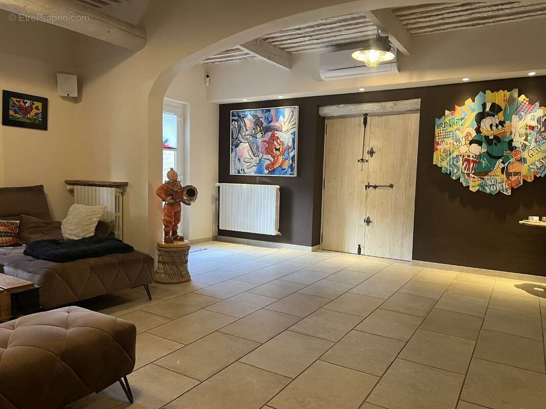 Maison à L'ISLE-SUR-LA-SORGUE