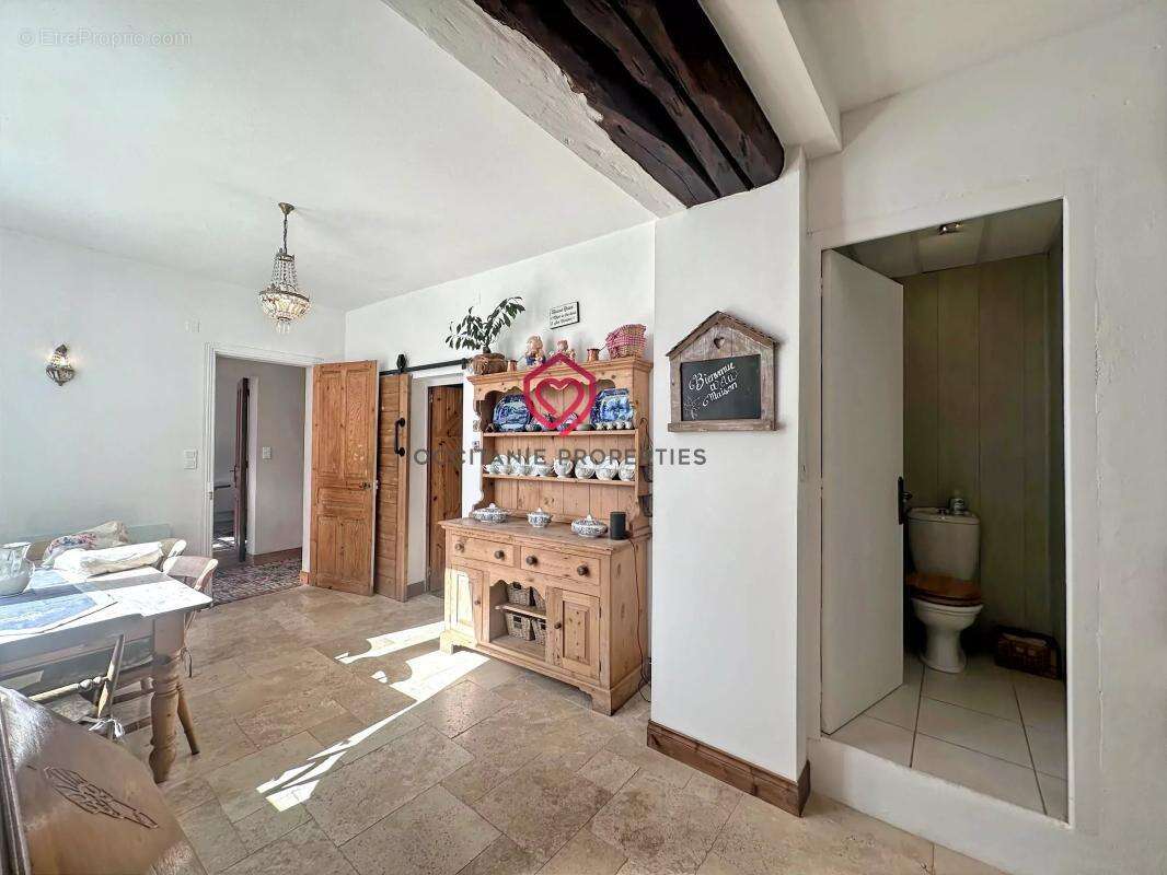 Magnifique maison de ville de caractère au cœur de Miélan,  dépendances et 3 000 m² de terrains - photo 15