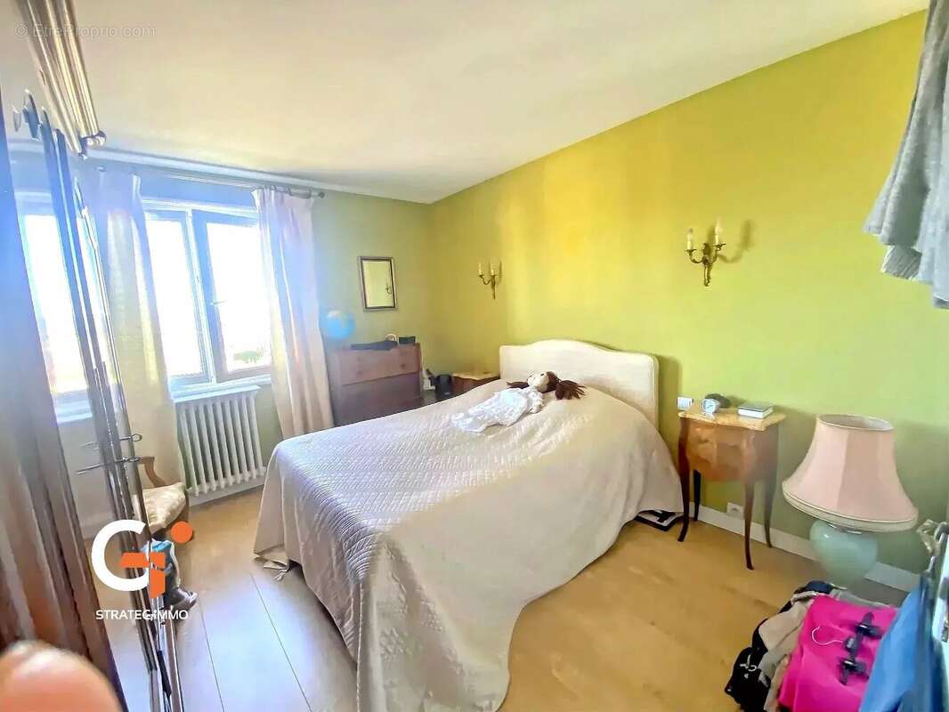 Appartement à SAINT-ETIENNE-DU-ROUVRAY