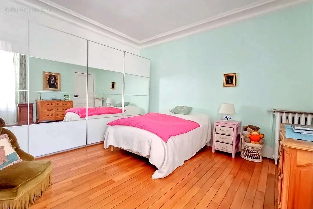 Appartement à ENGHIEN-LES-BAINS