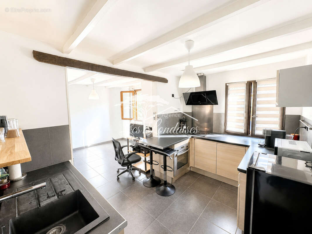 Appartement à LA LONDE-LES-MAURES