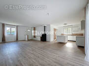 Maison à SAINT-PIERRE-DES-FLEURS