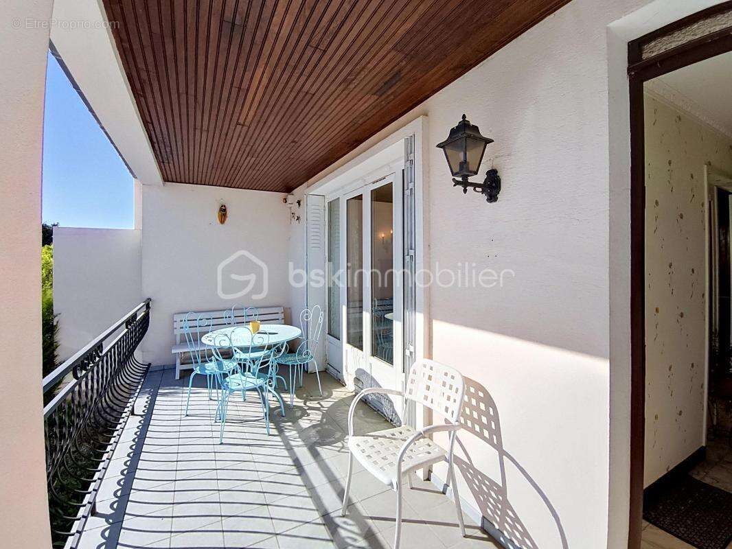 Maison à LOUVRES