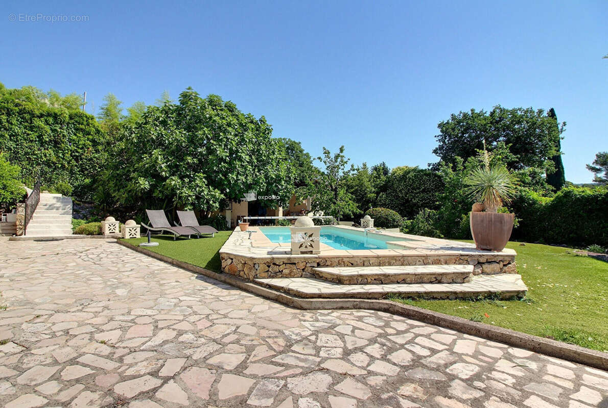 Maison à MOUGINS