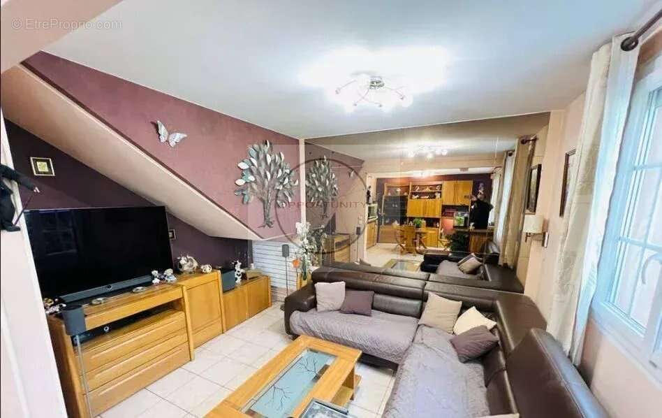 Maison 105 m² à Combs-La-Ville  - photo 2