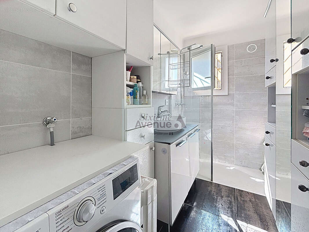 Appartement à SIX-FOURS-LES-PLAGES