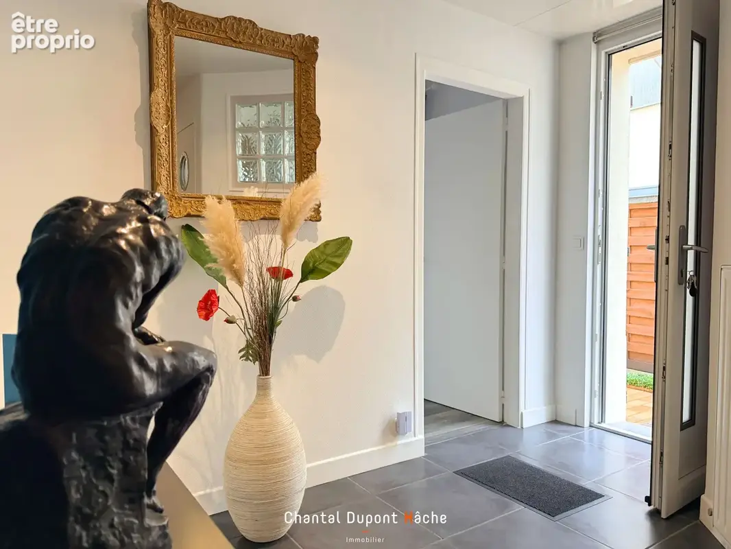 CHARTRES CROIX JUMELIN- Maison rénovée des années 40, jardin, dépendance et cave. - photo 2
