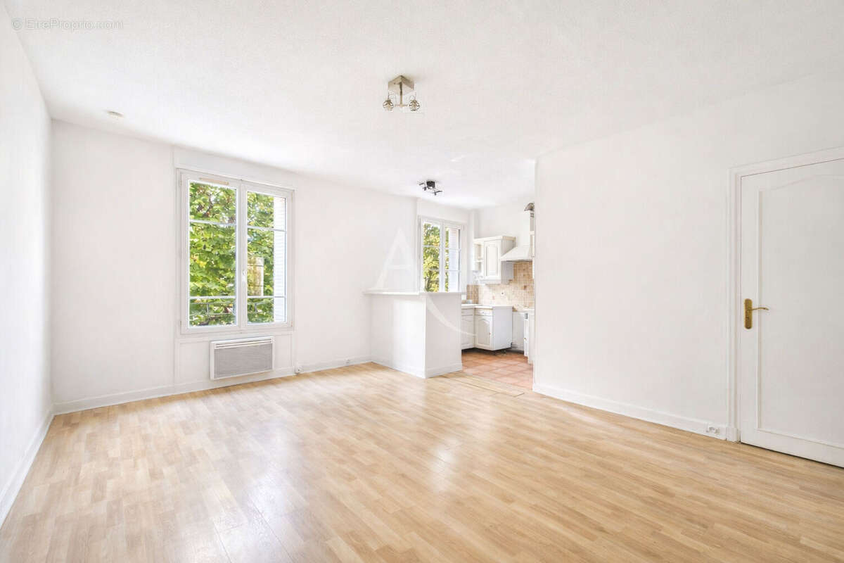Appartement à SAINT-MAUR-DES-FOSSES
