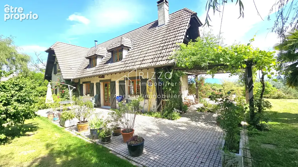 Propriété avec 2 maisons + sous-sol - Hauteur GRILLY   Vue Mont-Blanc - photo 2