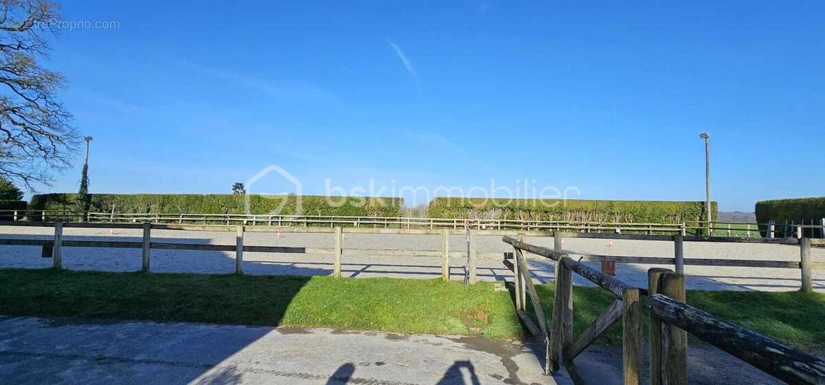 Appartement à SAINS-EN-AMIENOIS