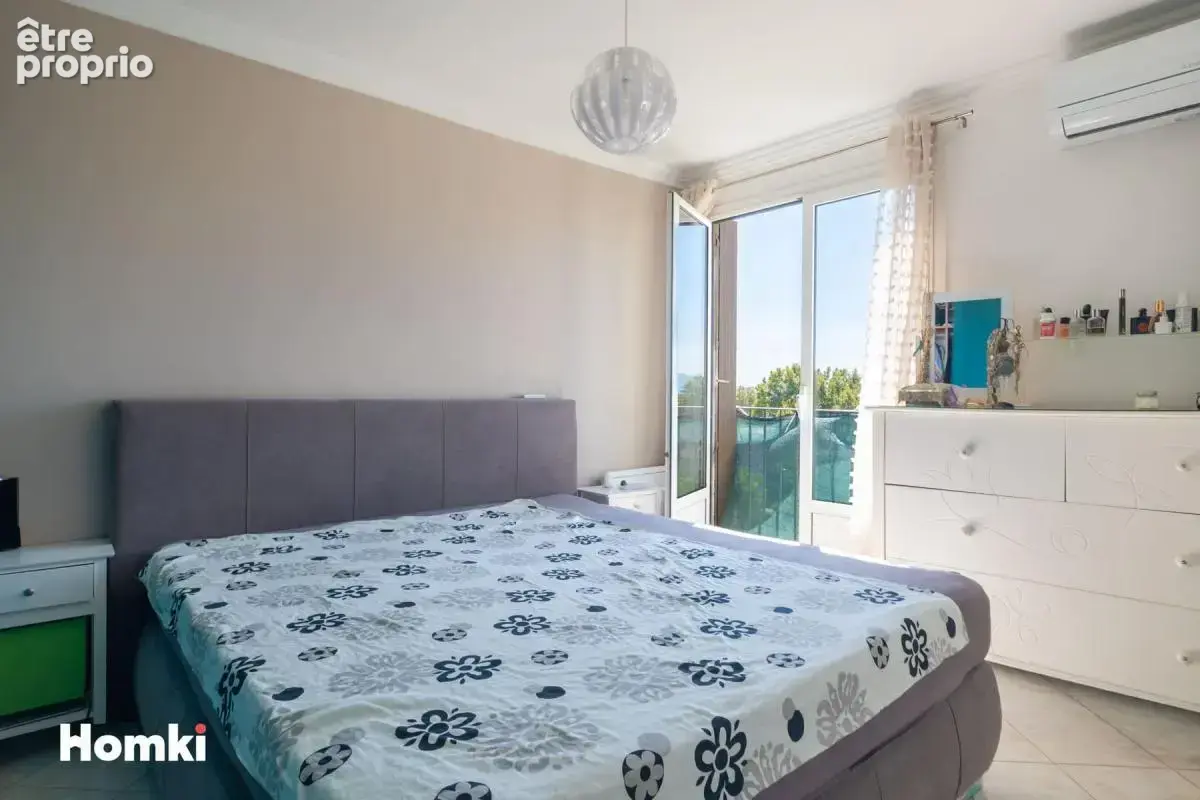 Fréjus – T3 en dernier étage avec balcon plein sud, parking, proche commerces et plage - photo 6