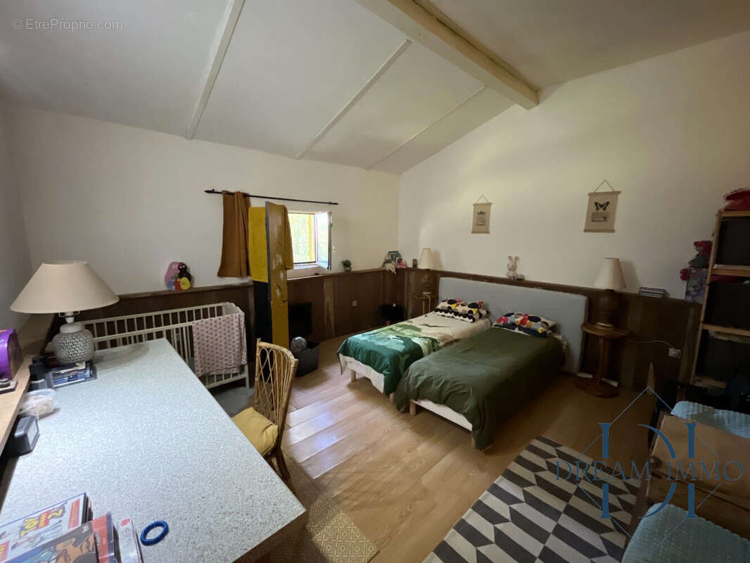 Maison 259 m² à Seissan  - photo 7