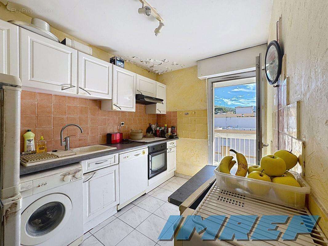 Appartement à MARSEILLE-9E