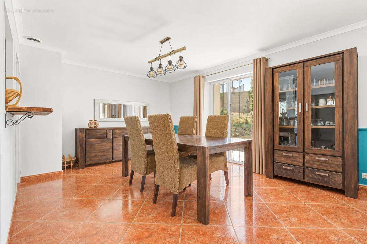 Maison familiale 6 pièces avec dépendance à Saint-Gilles - photo 20
