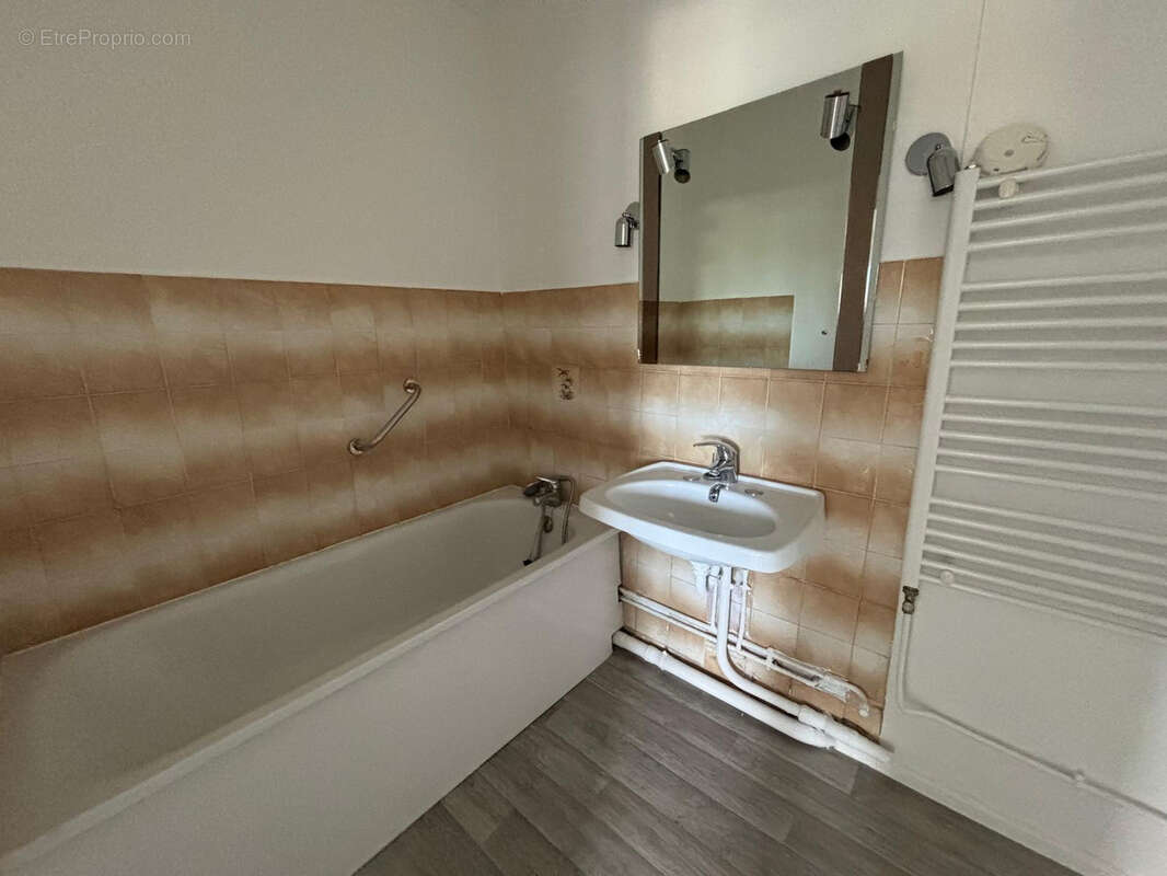 Appartement à PORT-DE-BOUC