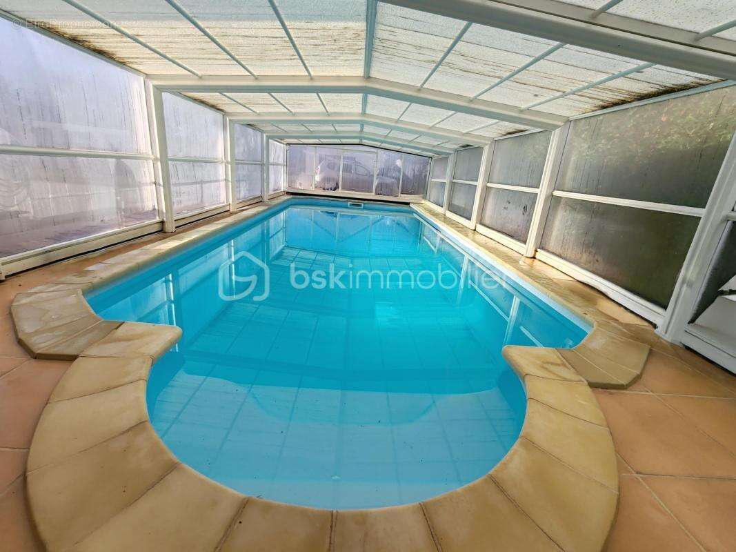 Maison à LES BORDES