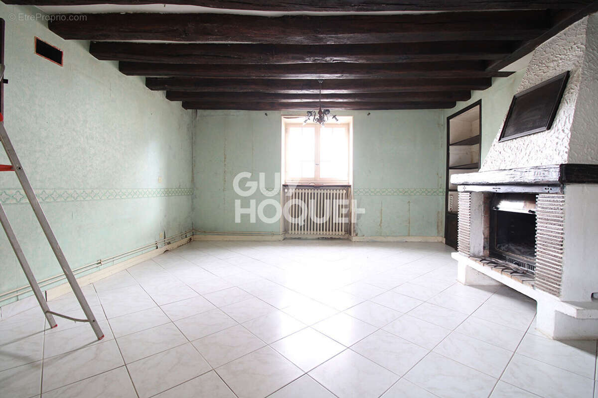 Maison à EVRY-GREGY-SUR-YERRE